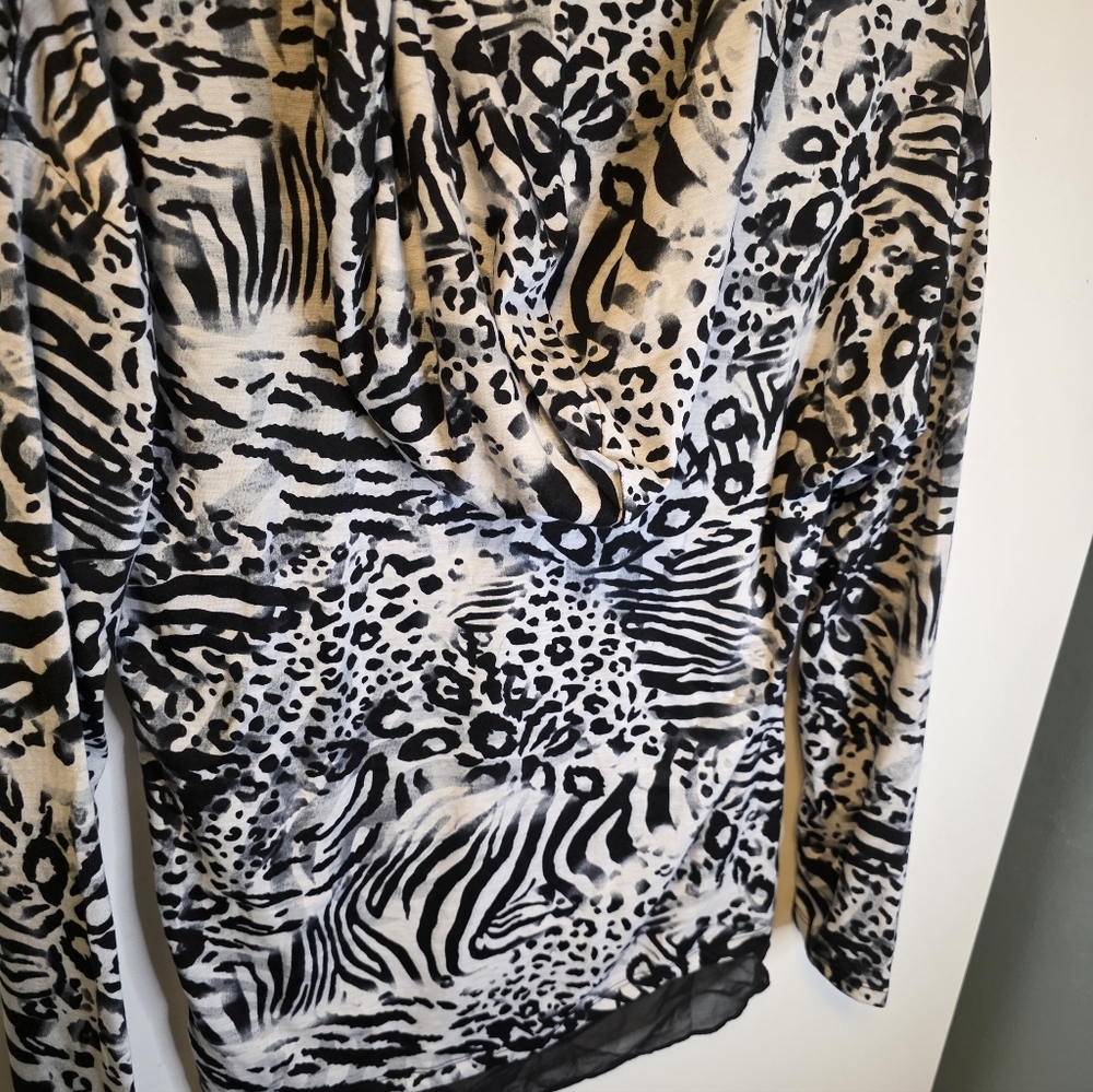 Simply Noelle Animal Print Top Size XS - Picture 8 of 10